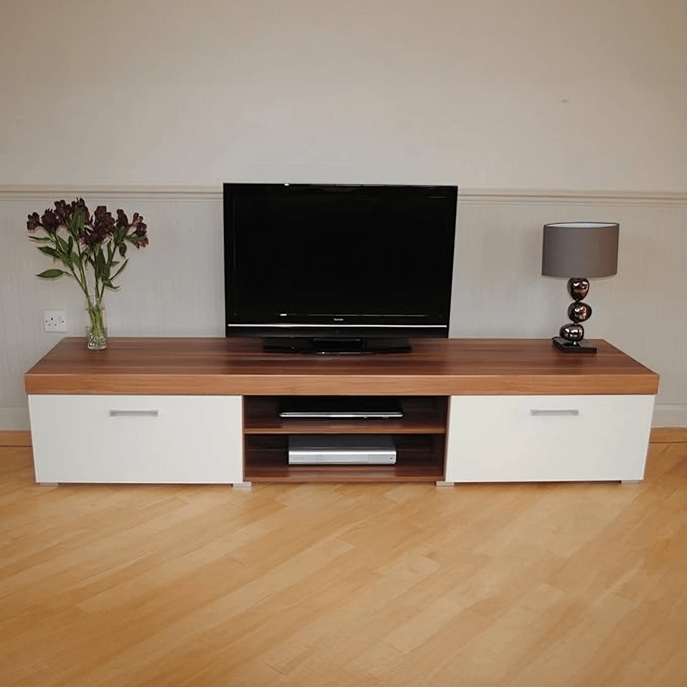 ترابيزة تليفزيون  - Ath124